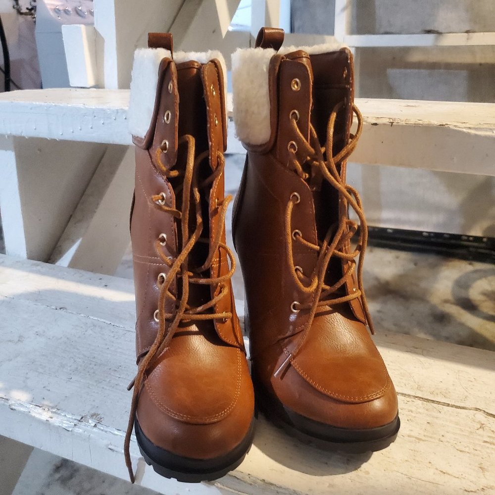 JustFab Brown Lace up Heeled Boots with White Fur Size 7